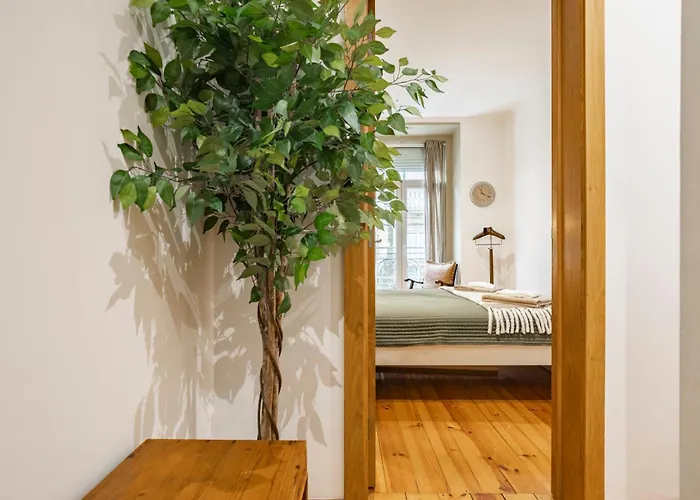 Holiday home Cozy 3br Near Av Liberdade Sleeps 8 Patio *