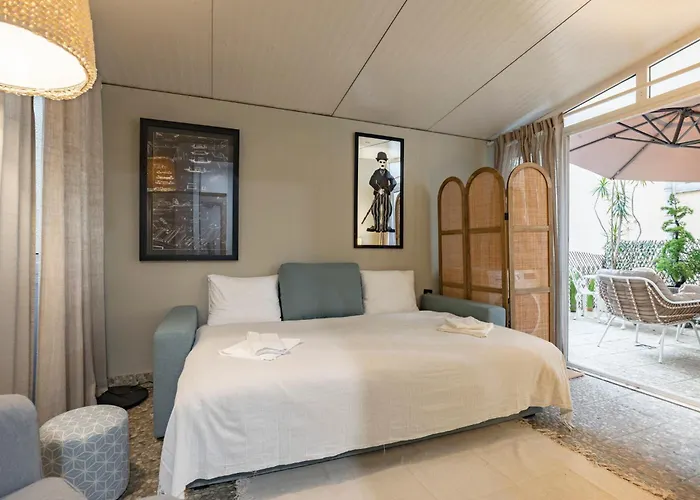 Cozy 3br Near Av Liberdade Sleeps 8 Patio Holiday home *