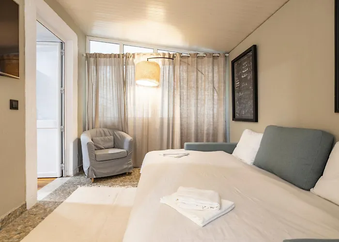Cozy 3br Near Av Liberdade Sleeps 8 Patio Holiday home Lisbon