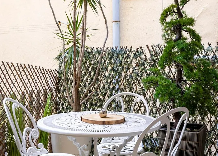 Holiday home Cozy 3br Near Av Liberdade Sleeps 8 Patio