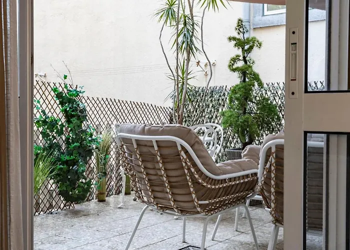 Cozy 3br Near Av Liberdade Sleeps 8 Patio Holiday home Lisbon