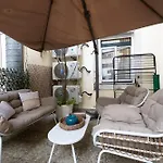 Cozy 3br Near Av Liberdade Sleeps 8 Patio
