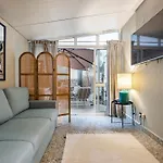 Cozy 3br Near Av Liberdade Sleeps 8 Patio 펜션 *