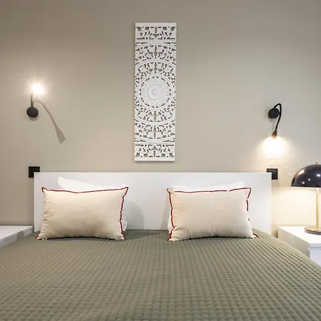 Cozy 3br Near Av Liberdade Sleeps 8 Patio Ferienhaus *