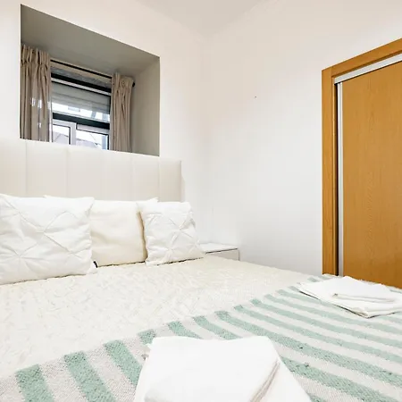 Cozy 3Br-Sleeps 8 Wac Patio Near Av Liberdade Semesterbostad Lisboa