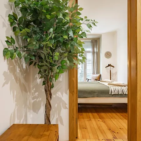 Ferienhaus Cozy 3br Near Av Liberdade Sleeps 8 Patio *