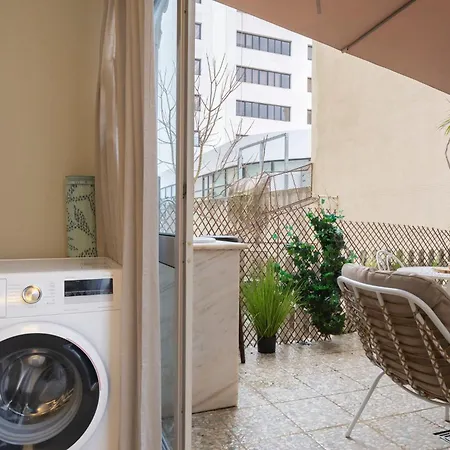 Ferienhaus Cozy 3br Near Av Liberdade Sleeps 8 Patio *