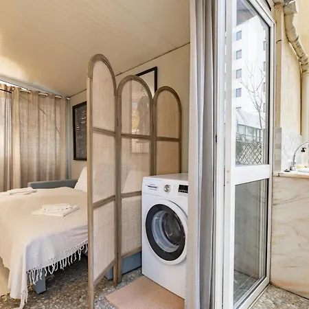 Cozy 3br Near Av Liberdade Sleeps 8 Patio Lissabon