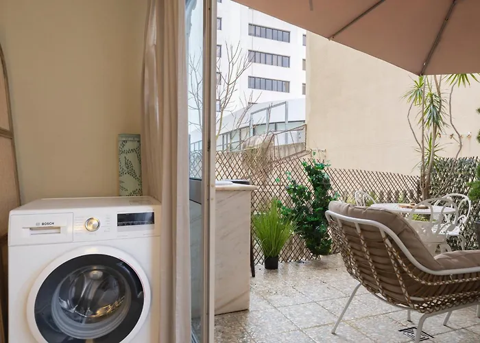 Ferienhaus Cozy 3br Near Av Liberdade Sleeps 8 Patio *