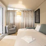Cozy 3br Near Av Liberdade Sleeps 8 Patio Prázdninový dům Lisboa